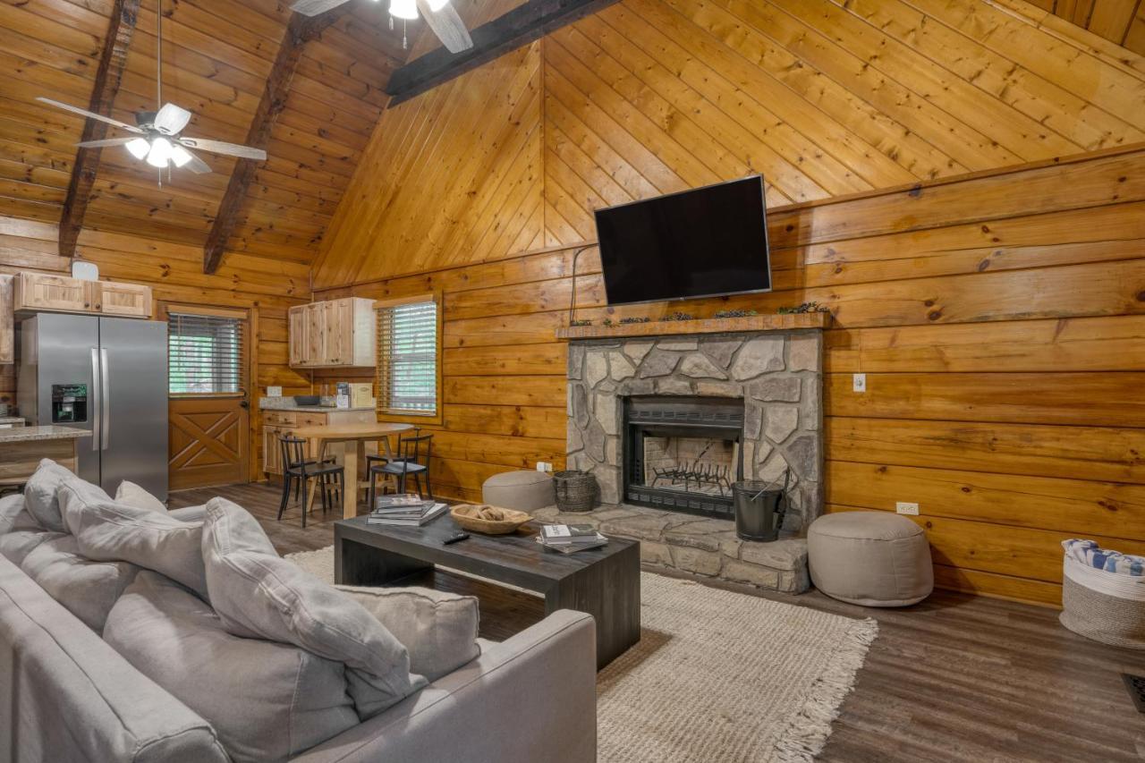 The Dudley Cabins By Avantstay Sevierville Exteriör bild