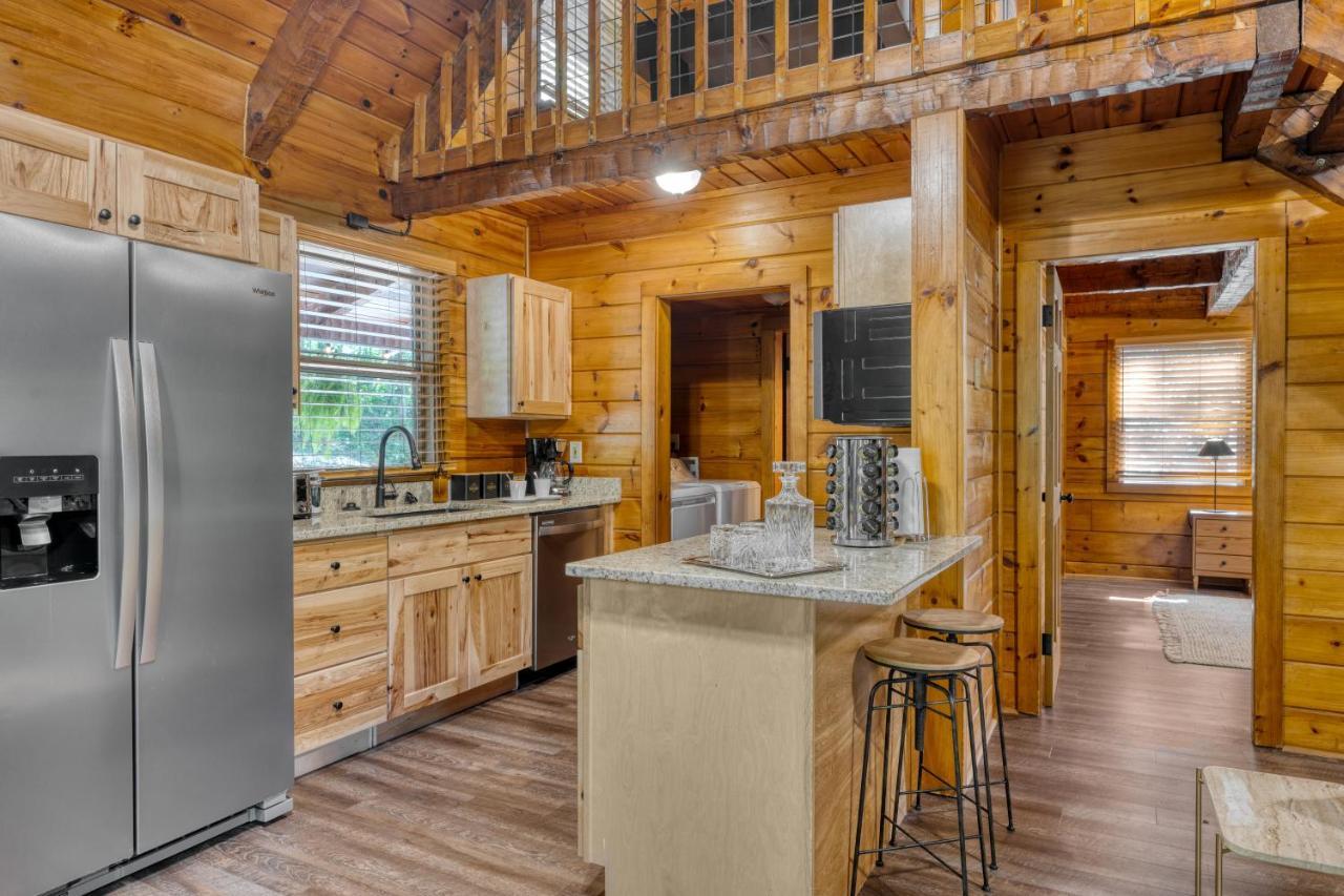The Dudley Cabins By Avantstay Sevierville Exteriör bild