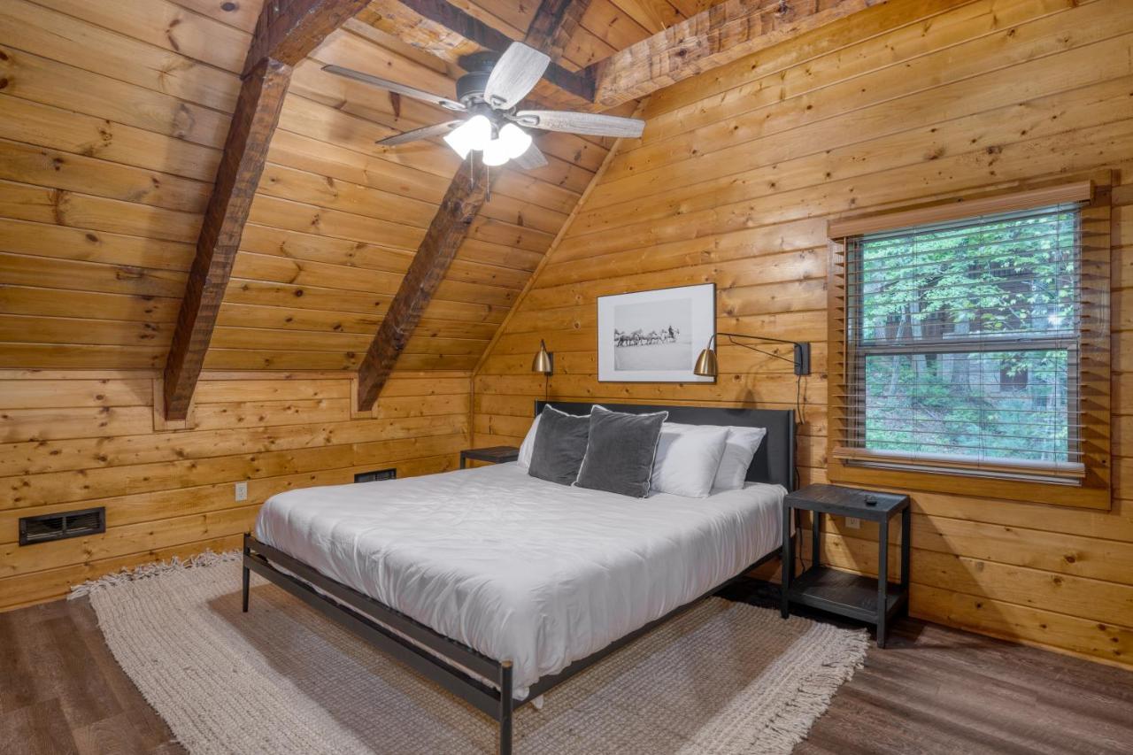 The Dudley Cabins By Avantstay Sevierville Exteriör bild
