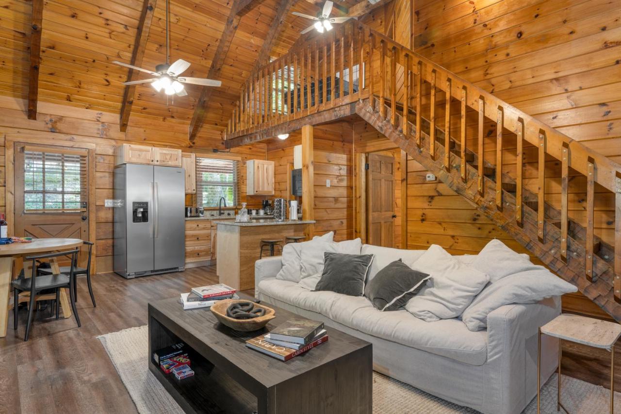 The Dudley Cabins By Avantstay Sevierville Exteriör bild