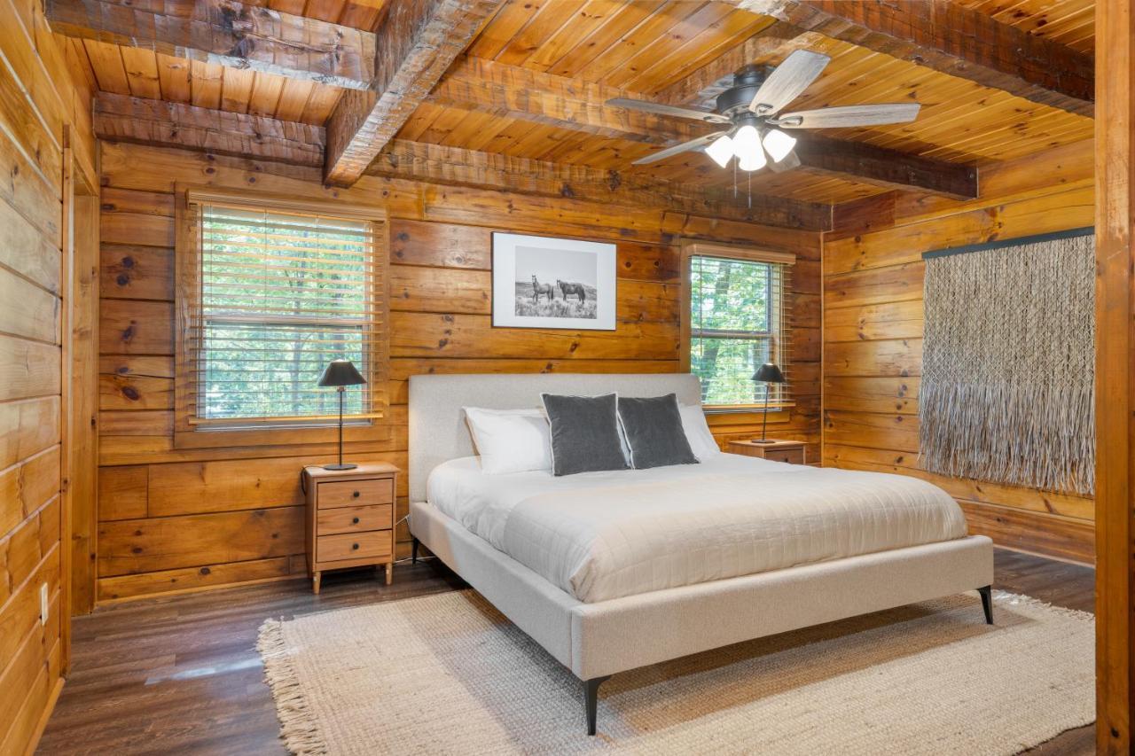 The Dudley Cabins By Avantstay Sevierville Exteriör bild