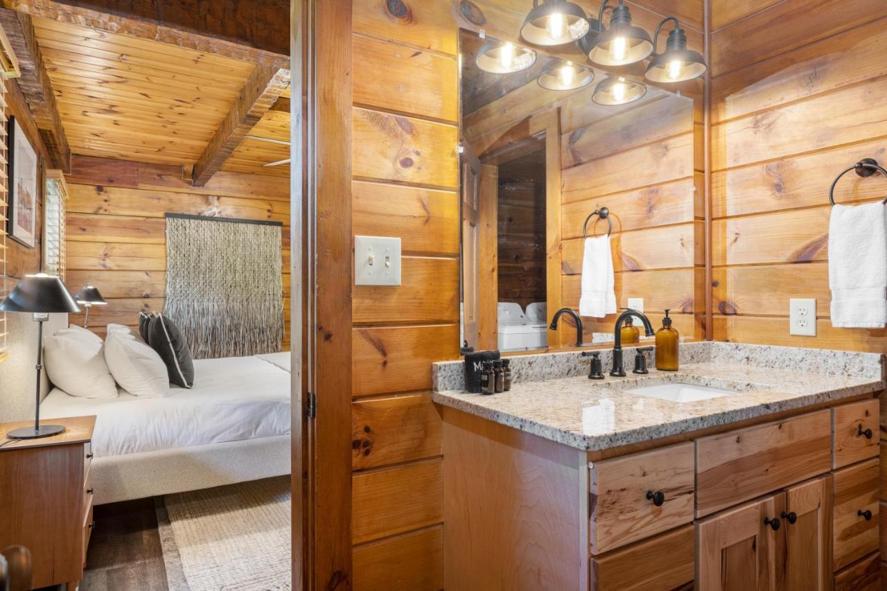 The Dudley Cabins By Avantstay Sevierville Exteriör bild