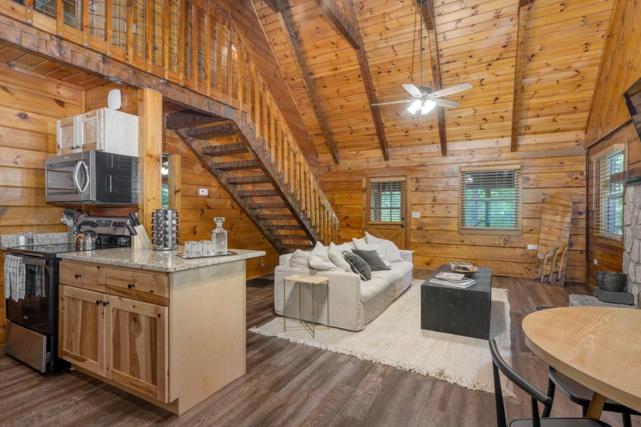 The Dudley Cabins By Avantstay Sevierville Exteriör bild