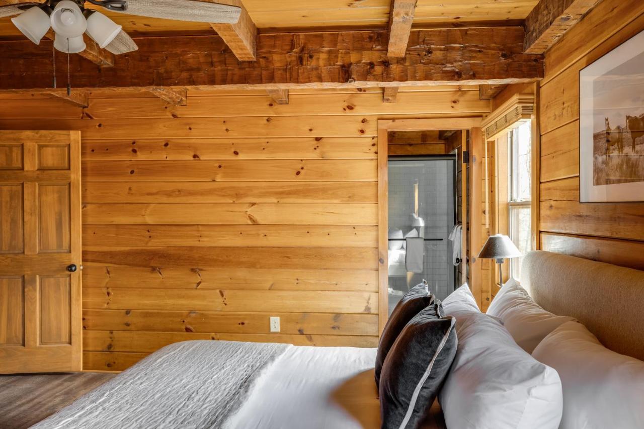 The Dudley Cabins By Avantstay Sevierville Exteriör bild